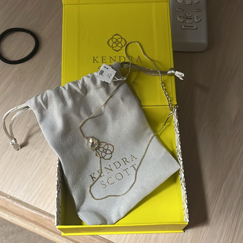 NWT Kendra Scott Gold Chain Pendant Necklace